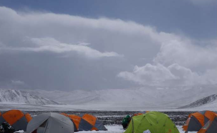 科学家用山顶冰带回地球的记忆