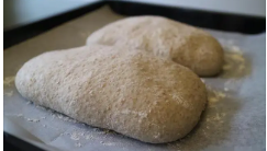 由全细胞豆类面粉制成的面包模拟饱腹感荷尔蒙帮助我们感到饱腹感