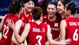 中国女排第一次夺冠背景？ 女排首次夺冠