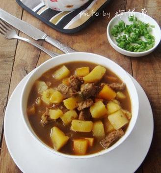 咖喱牛肉土豆的做法步骤，咖喱牛肉土豆的家常做法