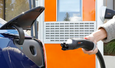 ChargePoint的EV网络推出对特斯拉NACS连接器的支持