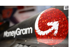 MoneyGram和MoneyGram Haas F1团队以纪念赛车涂装庆祝周年纪念日吸引客户和车迷