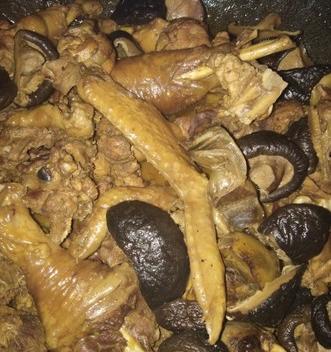 铁锅炖柴鸡的做法步骤，铁锅炖柴鸡的家常做法