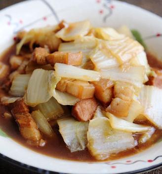 五花肉炖白菜土豆的做法步骤，五花肉炖白菜土豆的家常做法