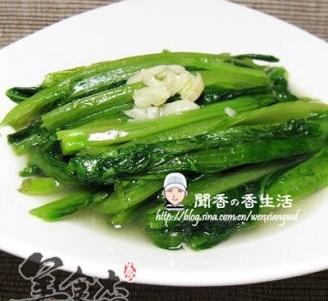 蒜蓉油麦菜的做法步骤，蒜蓉油麦菜的家常做法